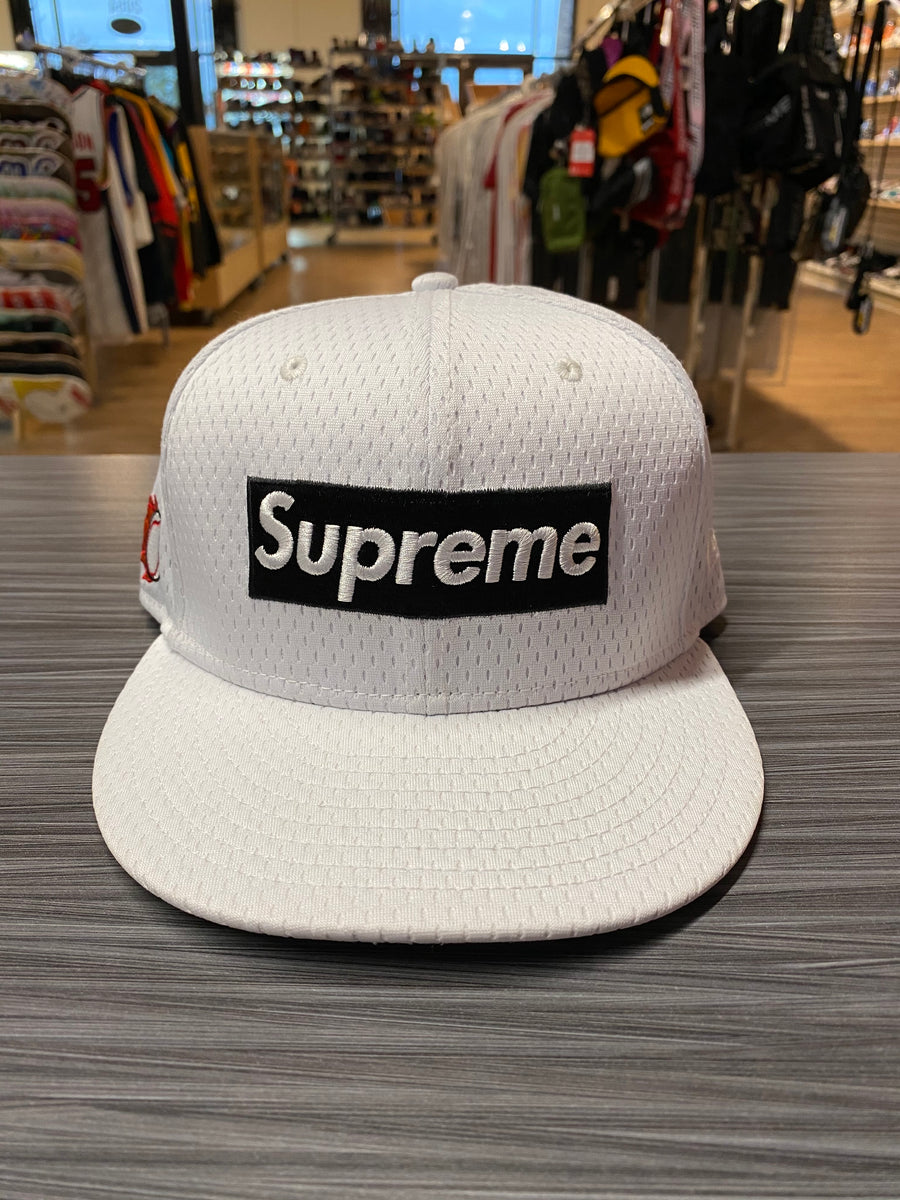 NWT Supreme New Era Red Box Logo Mesh Fitted Hat Cap Mens 7 3/8 SS18  AUTHENTIC